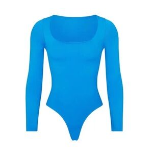 SKIMS Essential Long Sleeve Scoop Neck Bodysuit in Mykonos Blue